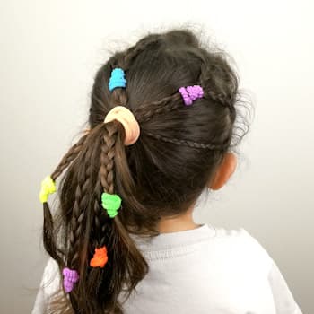 Trenzas sencillas con mucho colorido muy fácil de realizar