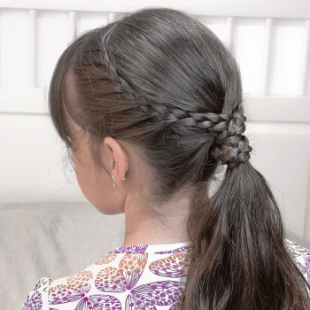 Peinado sencillo con trenza francesa y coleta baja