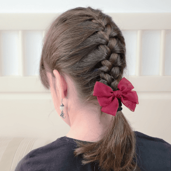 Trenza francesa para niñas con flequillo