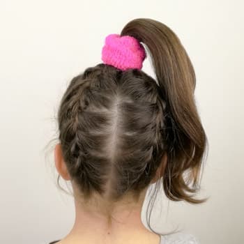 Doble trenza invertida con coleta alta