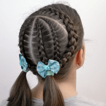 Trenzas pegadas para niñas con dos coletas