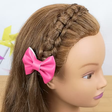 Peinado con diadema pasacinta