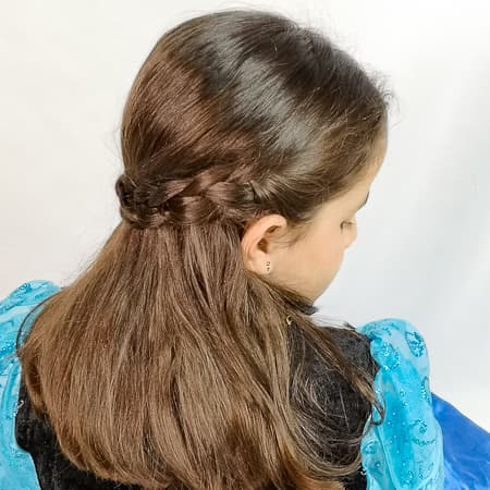 Peinado que aguante una fiesta: Anna en Frozen 2