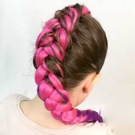 Forma sencilla de hacer trenzas con extensiones de colores
